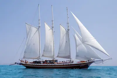 Image de Sailboat with 3 masts in the Maldives for 12 people