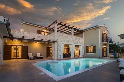 Image de Villa Rajana for 14 persons with kids playground & pool heating in Central Istria