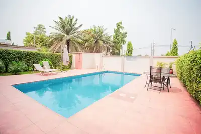 Image de 200 Sqm Bertha's Court 3 Bedroom Apartment 10 in Airport Residential Accra