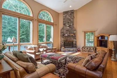 Image de Expansive Retreat Near the Slopes w/ Media Room, Two Kitchens, & Stone Fireplace