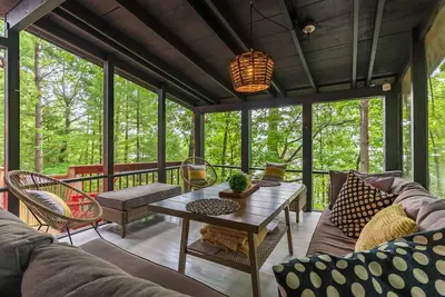 Image de Fairy Lake Hideaway - Stunning Muskoka Lakehouse minutes to Downtown Huntsville