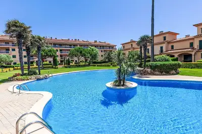 Image de Bel appartement pour 4 personnes avec piscine, Wifi, Tv et terrasse