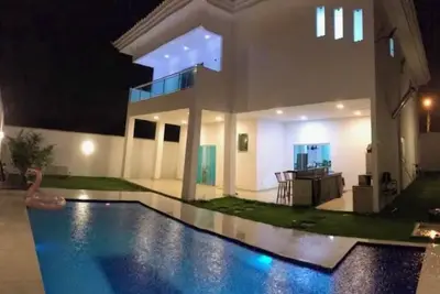 Image de High Standard House With Great Leisure Area