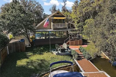 Image de Waterfront Chalet home on Hernando lake chain