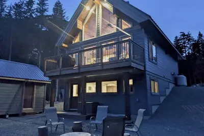 Image de The Snowshoe House - 3 bed 2 bath cabin + hot tub