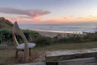 Image de Sitting above beach with ocean views