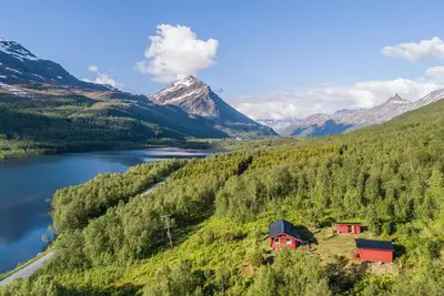 Image de Breathtaking Panoramic Views Cabin - Secluded / fire pit / ideal for aurora