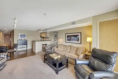 Image de Waterfront View Condo | Downtown Charlevoix | Pool, Hot Tub, Sauna | Balcony