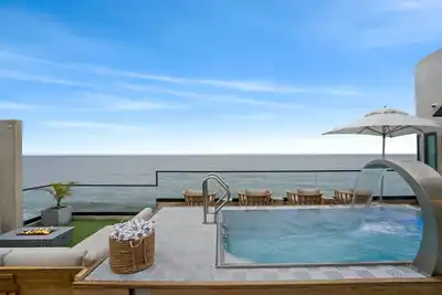 Image de Malibu Sand Carbon Beach by Stay Awhile Villas