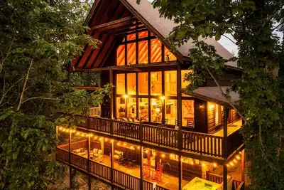 Image de Book Family Cabin with Views! Hot Tub! Fire Pit!