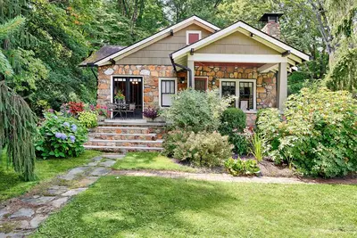 Image de Spellbound Cottage just off of Main Street Waynesville