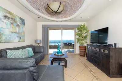 Image de Bella Sirena C-602 Luxury 2 Bd 2 Ba Condo