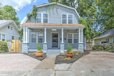 Image de Bright & Airy 2 Bedroom Modern Farmhouse in Midtown Memphis