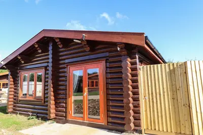 Image de Pine Lodge, family friendly, with pool in Greetham, Rutland