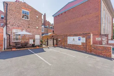 Image de Flat 4b, romantic, with a garden in Chester