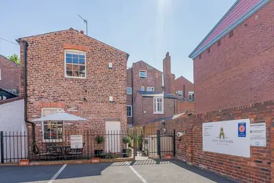 Image de Flat 4a, character holiday cottage, with a garden in Chester