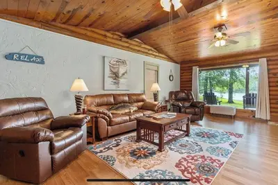 Image de Cabin On The Lake