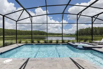 Image de Lakeview Luxury Villa with Everything!