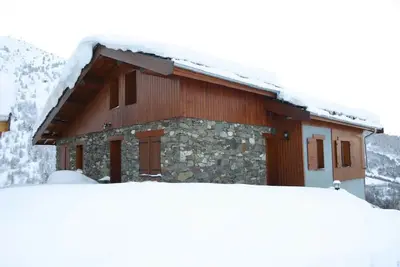 Image de Grange Bernard 2 - Lovely apartment in chalet with spectacular mountain views.