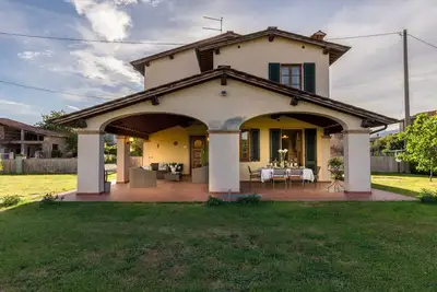 Nonna Bianca, a Genuine Farmhouse in Sant'Alessio, Lucca