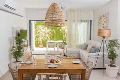 Image de ★★Luxury Apartment 2 Br/2 Bath Steps from Ocean★★