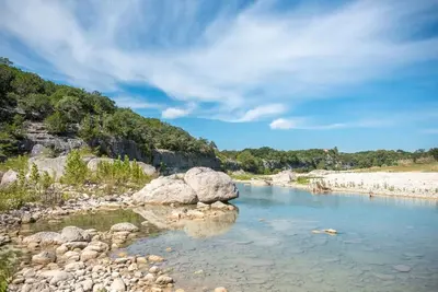 Image de \"Stella\" 1968 Boles Areo Trailer with lovely views and river access!