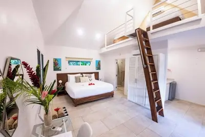 Image de Aves Deluxe King Room & Open Loft Room Twin Beds-Kitchenette-2Pools-Yoga-Gym