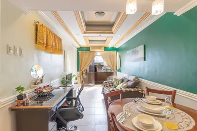 Image de Hideaway. . . . upscale affordability!