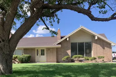 Image de Hidin’ Out near the Paiute Trail and Butch Cassidy’s boyhood home.