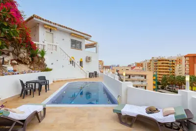 Image de Appartement \"Villa Mar del Plata\" avec piscine partagée, Wi-Fi, jardin et terrasse