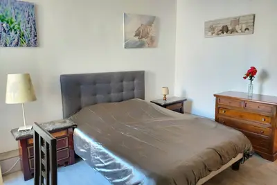 Image de Agréable T2  claire-calme, Bien situé  à 750m  de la Plage, Gare à 9mn à pied