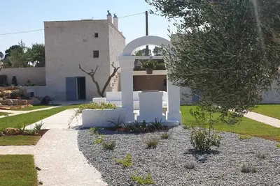Image de Recently restored holiday home in a quiet and private area.