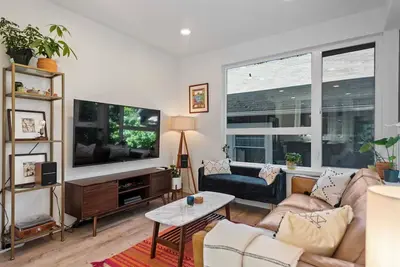 Perch - Urban Abode 22: Modern & Stylish Townhome; Heart of Capitol Hill