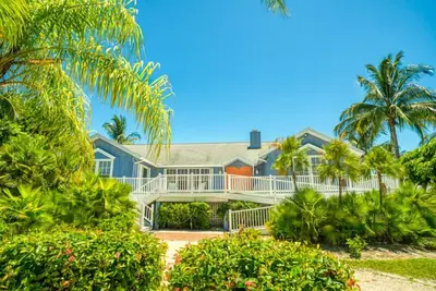 Three Bedroom Pool Home- Direct Channel Views