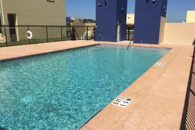 Image de Relax & Enjoy In Our Spacious Townhome Getaway!