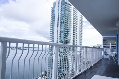 **New** Ocean Front 3 Bedroom Apartment in the heart of Brickell