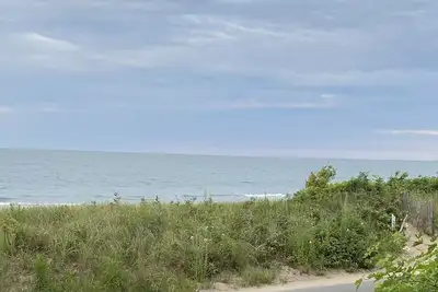 Image de Beachfront Property