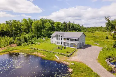 Image de Beautiful Home on 22 Acres w/Ponds Near Mt. Snow