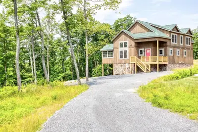 Image de Tucked Away on Top of Wisp Mountain, central to resort activities