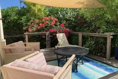 Image de Grace Bay Beachwalk Retreat: King Suite with Pool View Balcony and free Parking