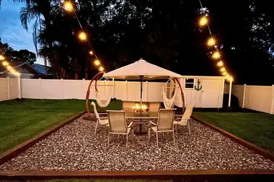 Image de 🏖☀️Coastal Cottage minutes from Anna Maria Island & Img🌅🏝