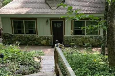 Image de New rental! Fairy Tale Cottage