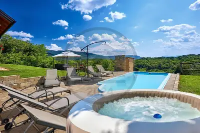 Image de Belle maison Ă Kraljev Vrh avec WiFi