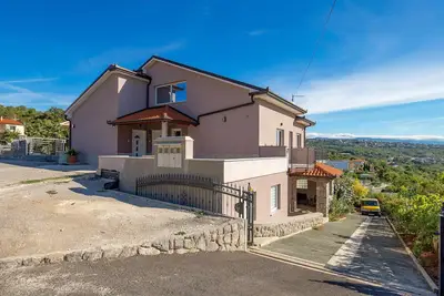 Image de Bel appartement à Pobri avec WiFi