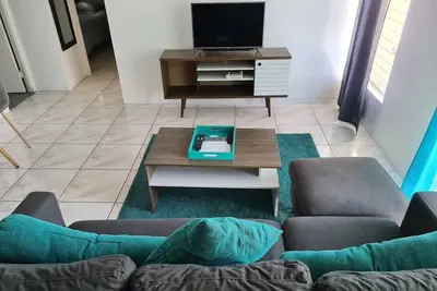 Image de Cozy Crystal Towers Liguanea Kingston 2 Br Apt