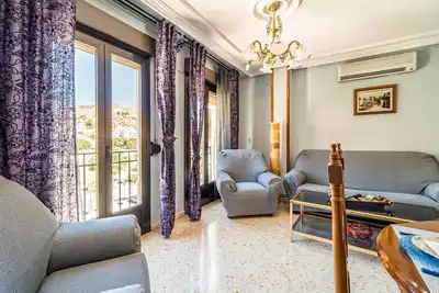 Image de Appartement confortable de 3 chambres Ă .