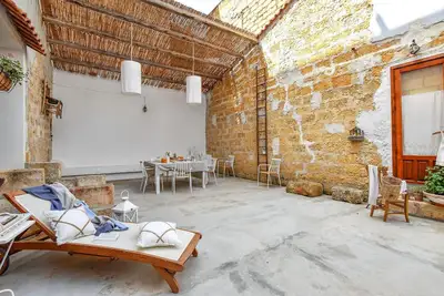 Image de Superbe appartement de 2 chambres Ă .