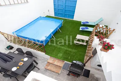 3 bedrooms ground floor, large terrace and pool, near the beach.