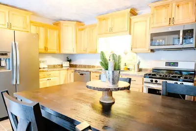 Image de Tiny Pines Cottage Getaway - 2br Retreat