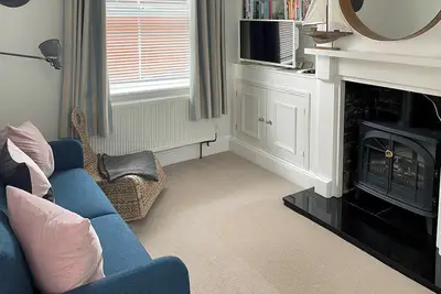 Image de 2 chambres à coucher à School Steps